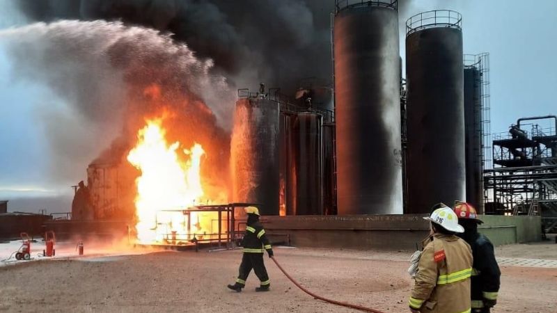 Trágico incendio en una refinería en Plaza Huincul: tres muertos