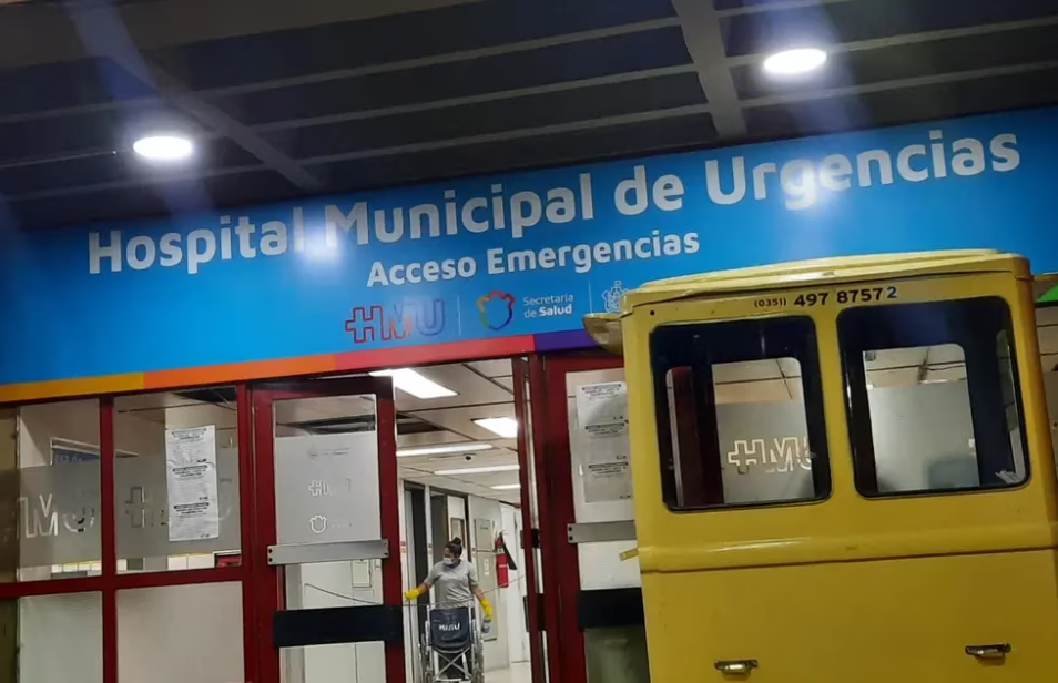 Está grave el operario que sufrió una descarga eléctrica en Córdoba y cayó al vacío: qué dijeron los médicos